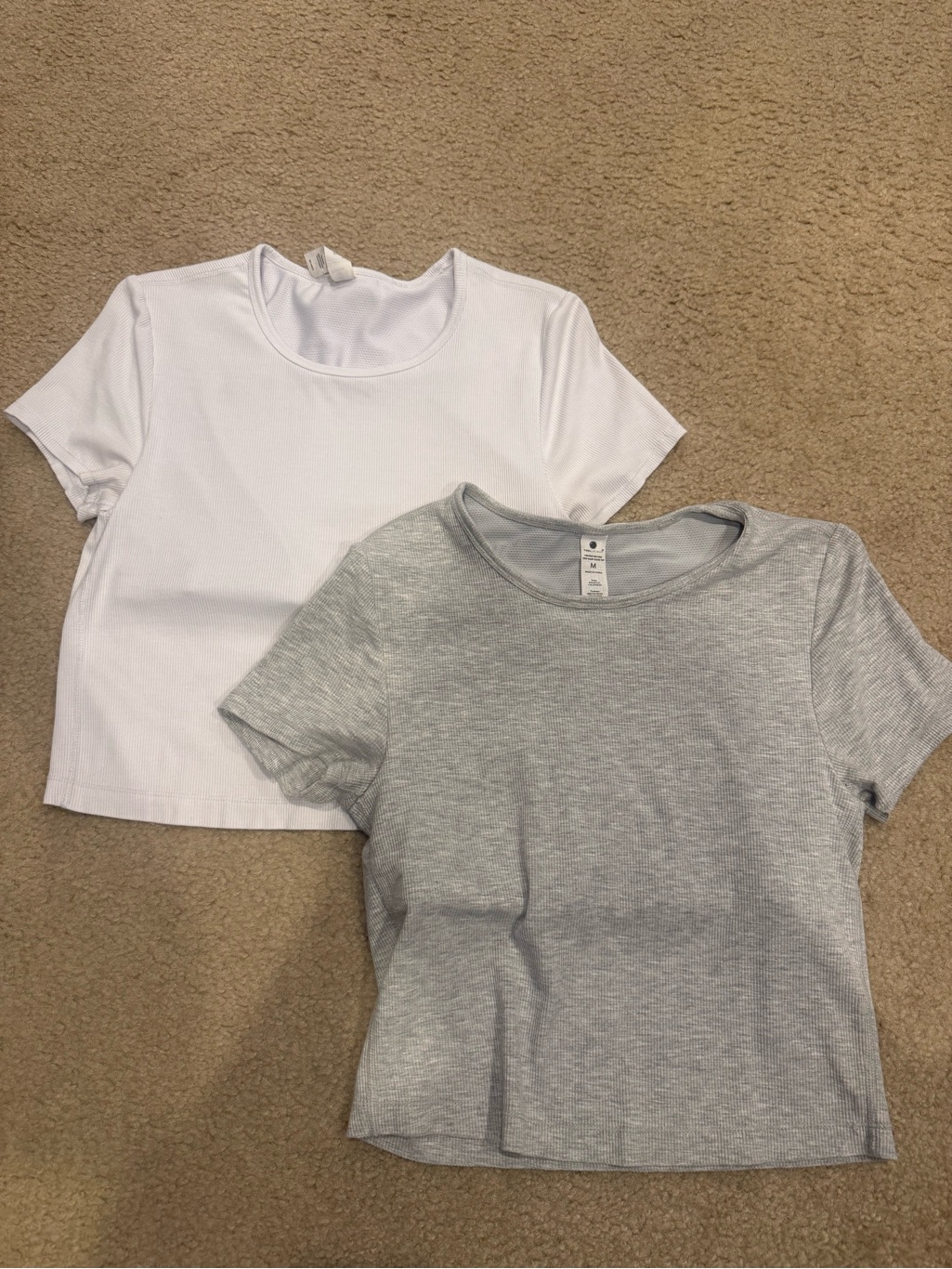 Yogalicious Womens Short Sleeve Cropped Crewneck Tees - White & Light Gray